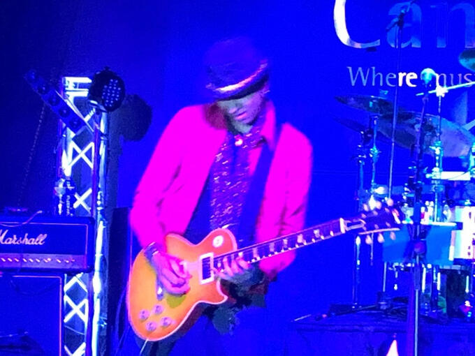 Performing with Asia Featuring John Payne - The Canyon