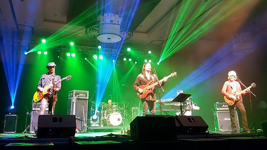 Performing with Asia Featuring John Payne - Twin Arrows Casino